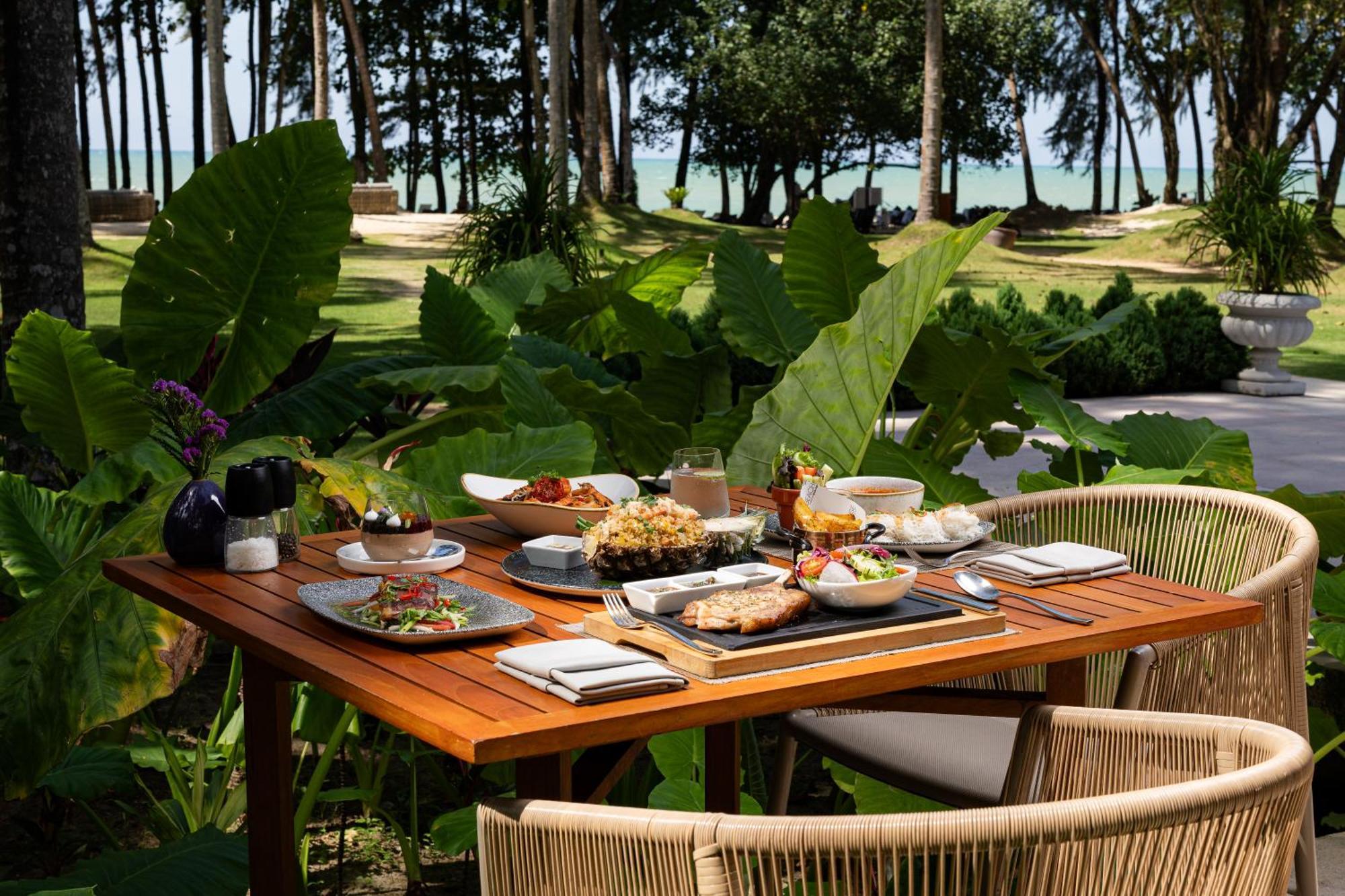 Avani Plus Khao Lak Resort Εξωτερικό φωτογραφία